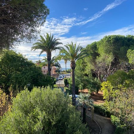 Villa Jacqueline ラ・セーヌ・シュル・メール エクステリア 写真